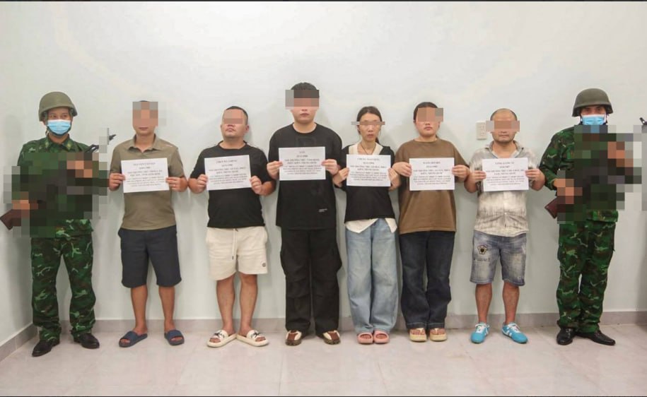 侦破XC726P偷渡专案 9人落网(含7名中国公民)