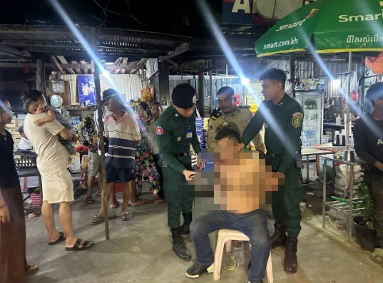 金边中国男子醉驾撞飞两辆摩托骑手重伤司机被抓
