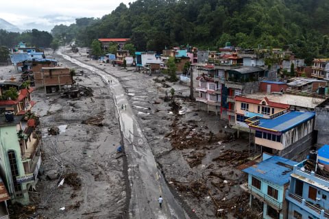 尼泊尔—西藏边境洪灾致750人死亡3044人失踪