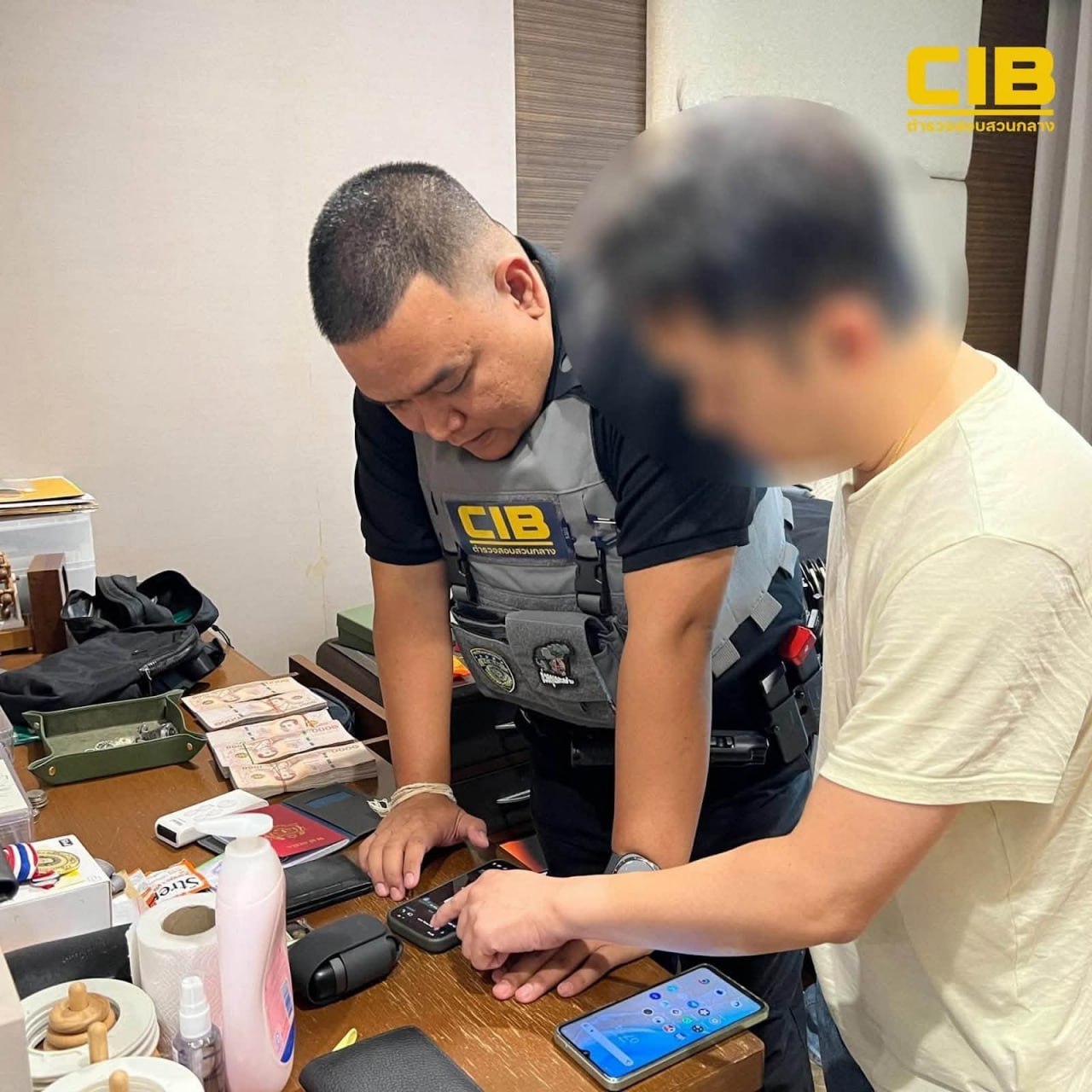 捕获马来西亚籍UFA网络“一级代理” 查获现金超1600万泰铢 发现涉嫌关联足球…