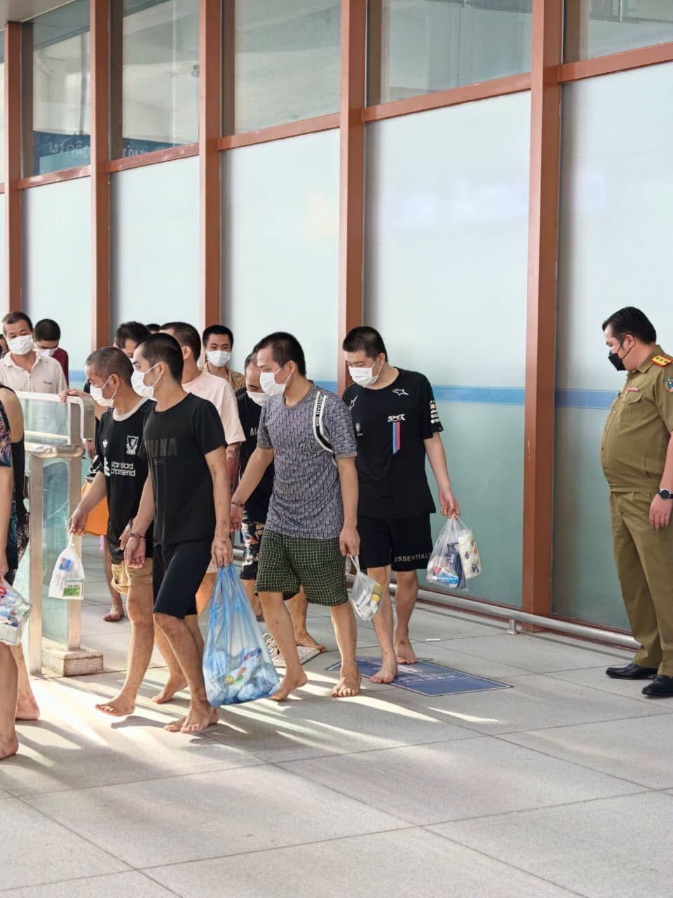 老挝向中方移交142名涉嫌违法犯罪中国籍人员