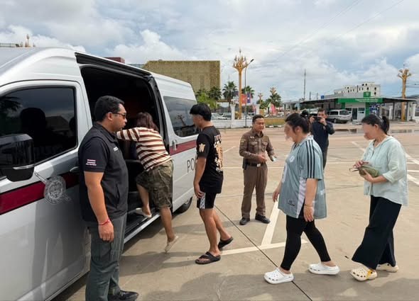 老挝打掉“ตอง 999”非法网赌窝点,10名泰国人被遣返