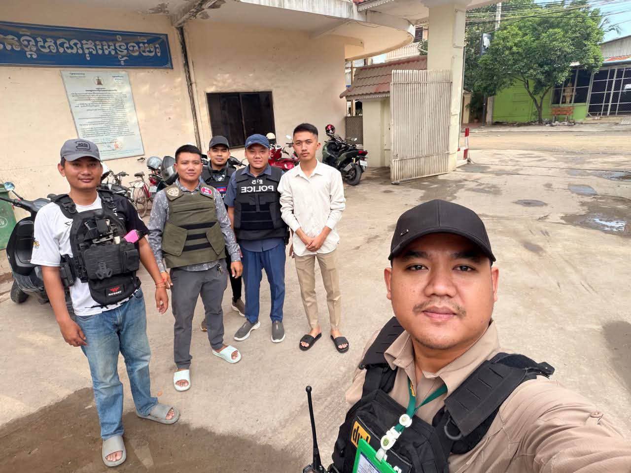 柴桢一排屋疑涉电诈被宪兵包围