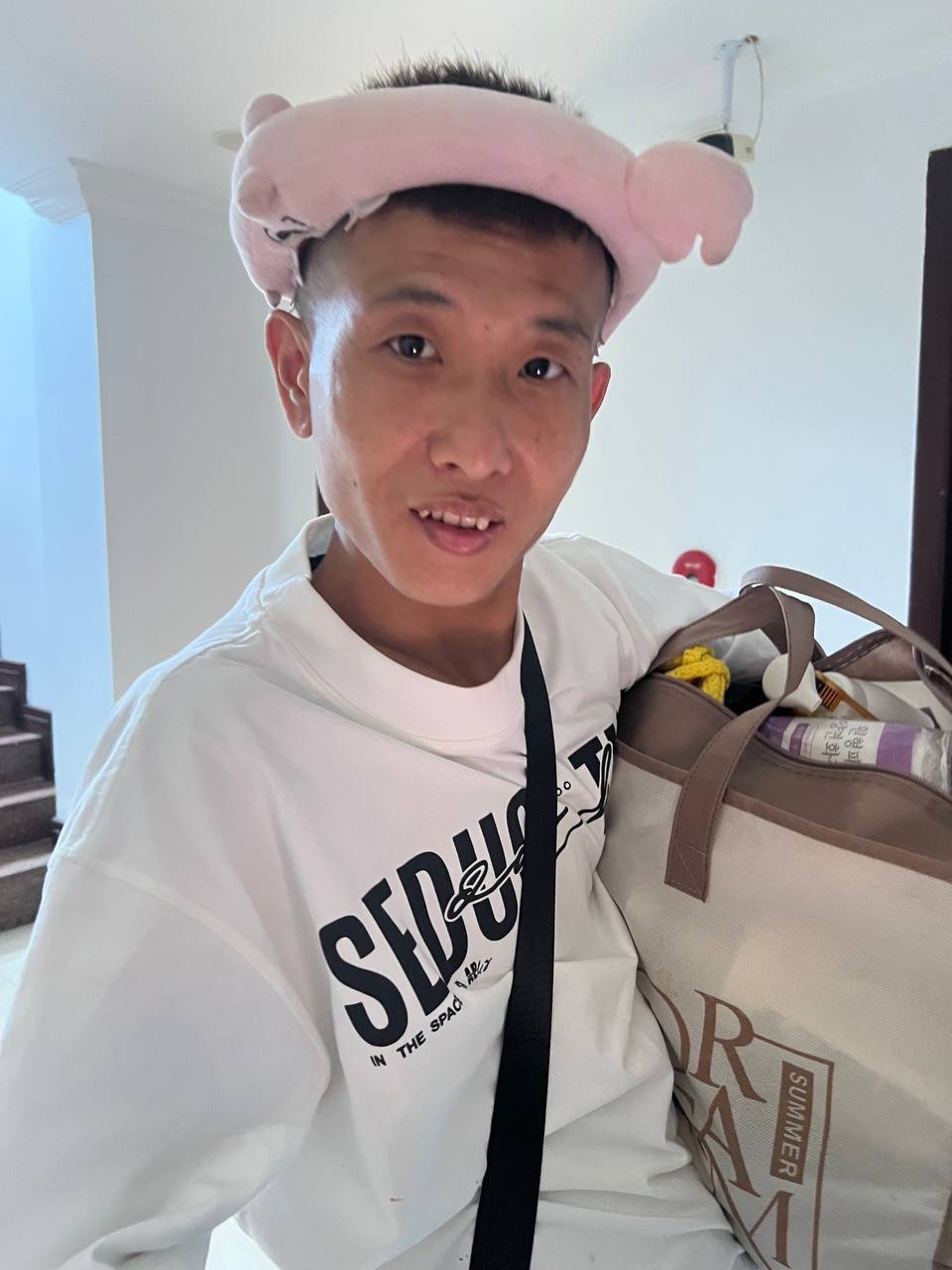 东北男子被指在柬埔寨偷走5000美元黄金后逃往金边和西港