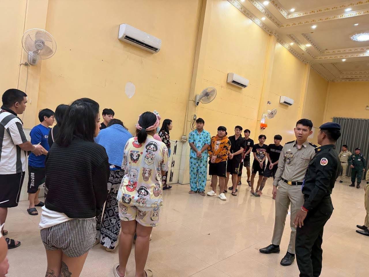 班迭棉吉省联合执法部门于8月21日在波贝市奥秋洛分区卡巴斯比安1村查处两处涉嫌为…