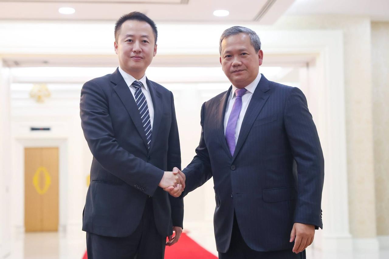 柬埔寨总理洪玛奈在金边和平宫会见华为东南亚多国区域总裁王栩一行,双方举行礼节性会…