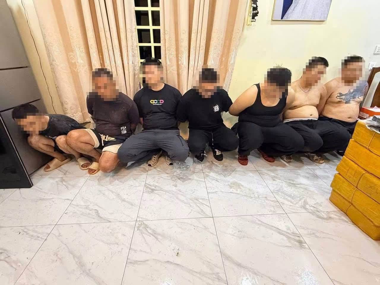 柬埔寨水警边防部门在西哈努克省竹岛(Koh Russey)开展突击行动,打击毒品…