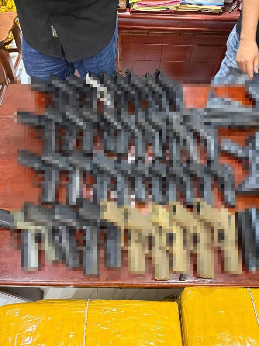 柬埔寨水警边防部门在西哈努克省竹岛(Koh Russey)开展突击行动,打击毒品…