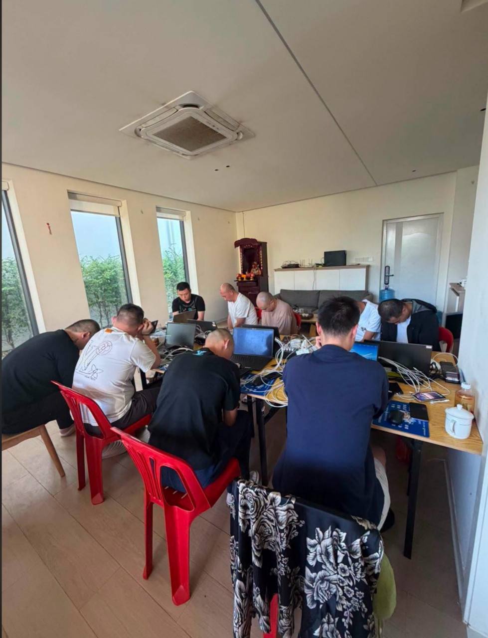 老挝公安部专项打击工作组于9月21日至22日在万象市西萨塔纳县开展行动，捣毁5处…