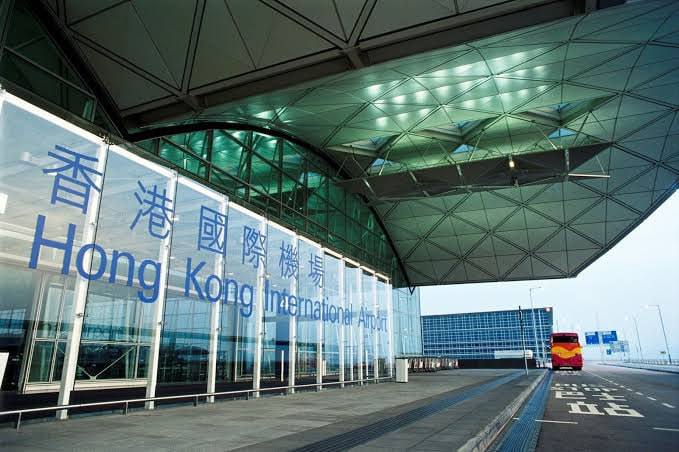 网友投稿澄清香港机场出境规定:持通行证进入香港,后续使用护照从机场飞往第三国完全…