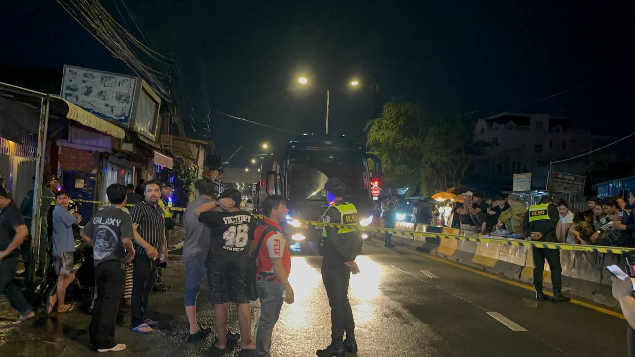 金边多家咖啡馆因涉嫌卖淫被查。9月25日晚11时30分，金边宪兵突击搜查堆谷区5…