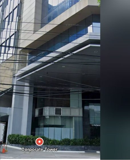 有网友爆料称,2026年9月26日菲律宾马卡蒂市阿尔法大楼遭多辆执法车辆突袭,现…