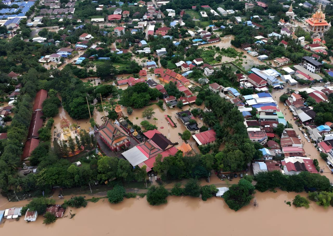 柬埔寨国家灾害管理委员会通报，受暴雨及山洪影响，全国10个省份遭遇洪灾，马德望、…