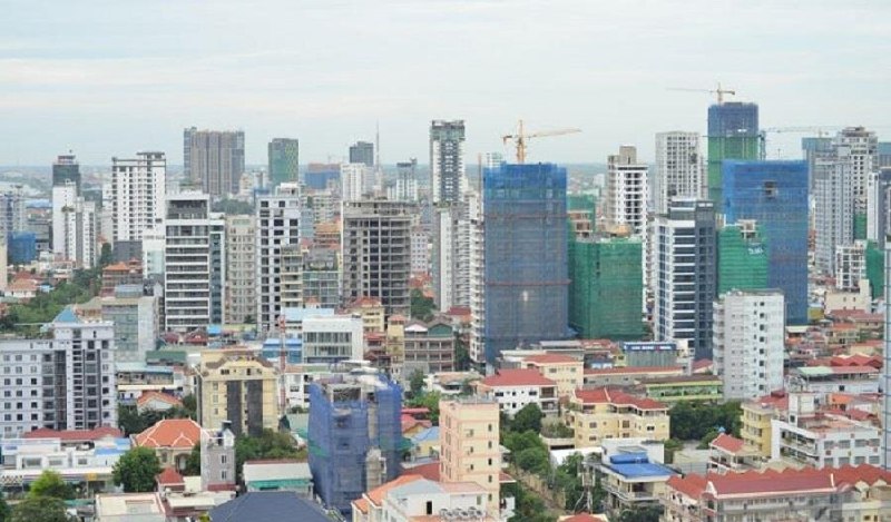 游客暴跌近48% 亚行下调柬埔寨经济增长预期
