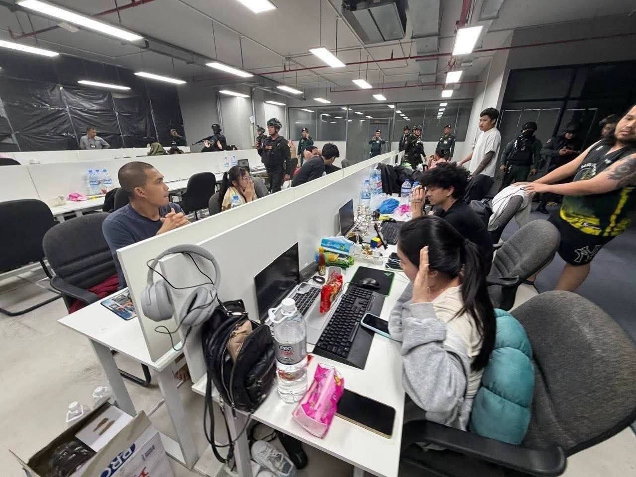 波贝突查网络诈骗窝点!近600人被抓,泰国人被指为主犯