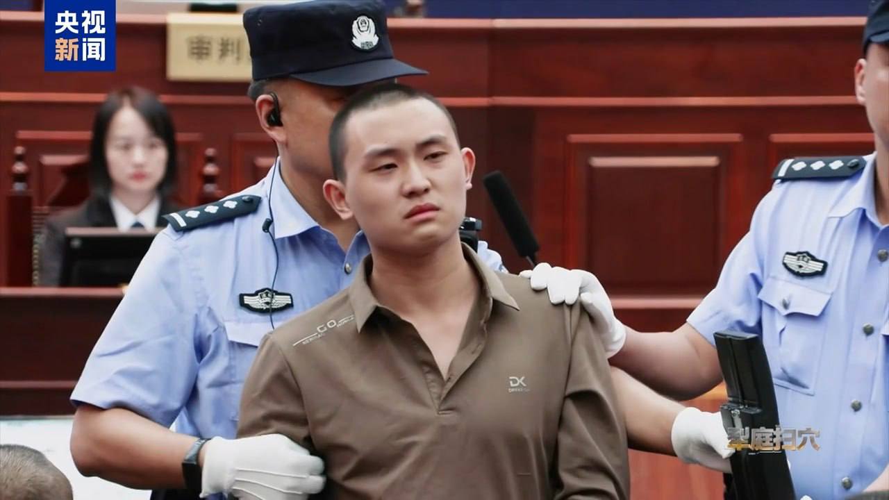 白应苍伏法前忏悔曝光：痛恨无知、愚蠢和贪欲