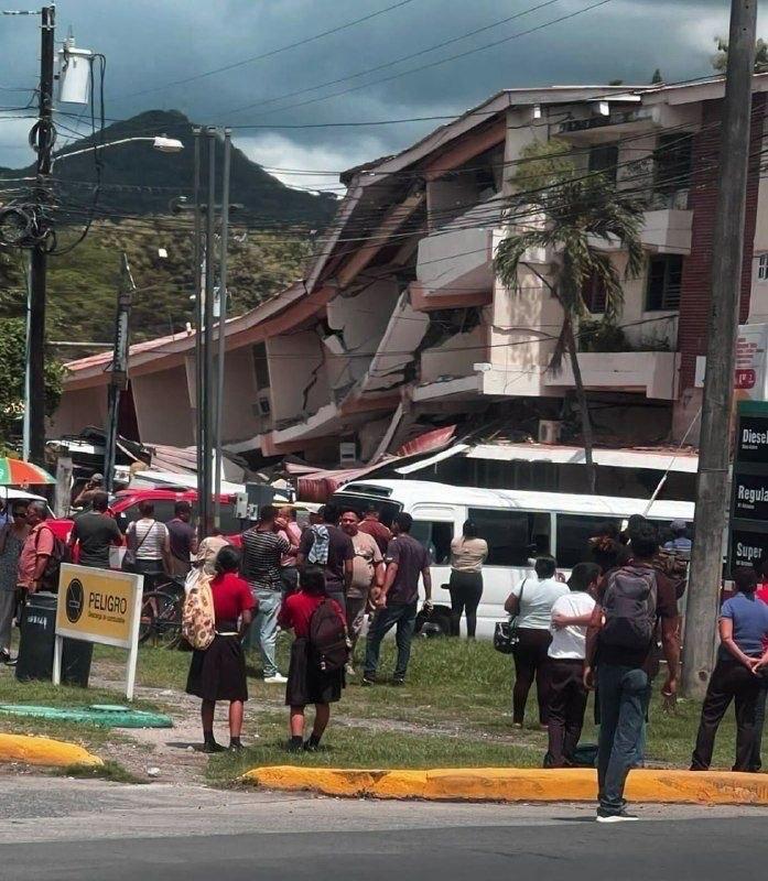 巴拿马发生7.7级地震,多地建筑及车辆受损