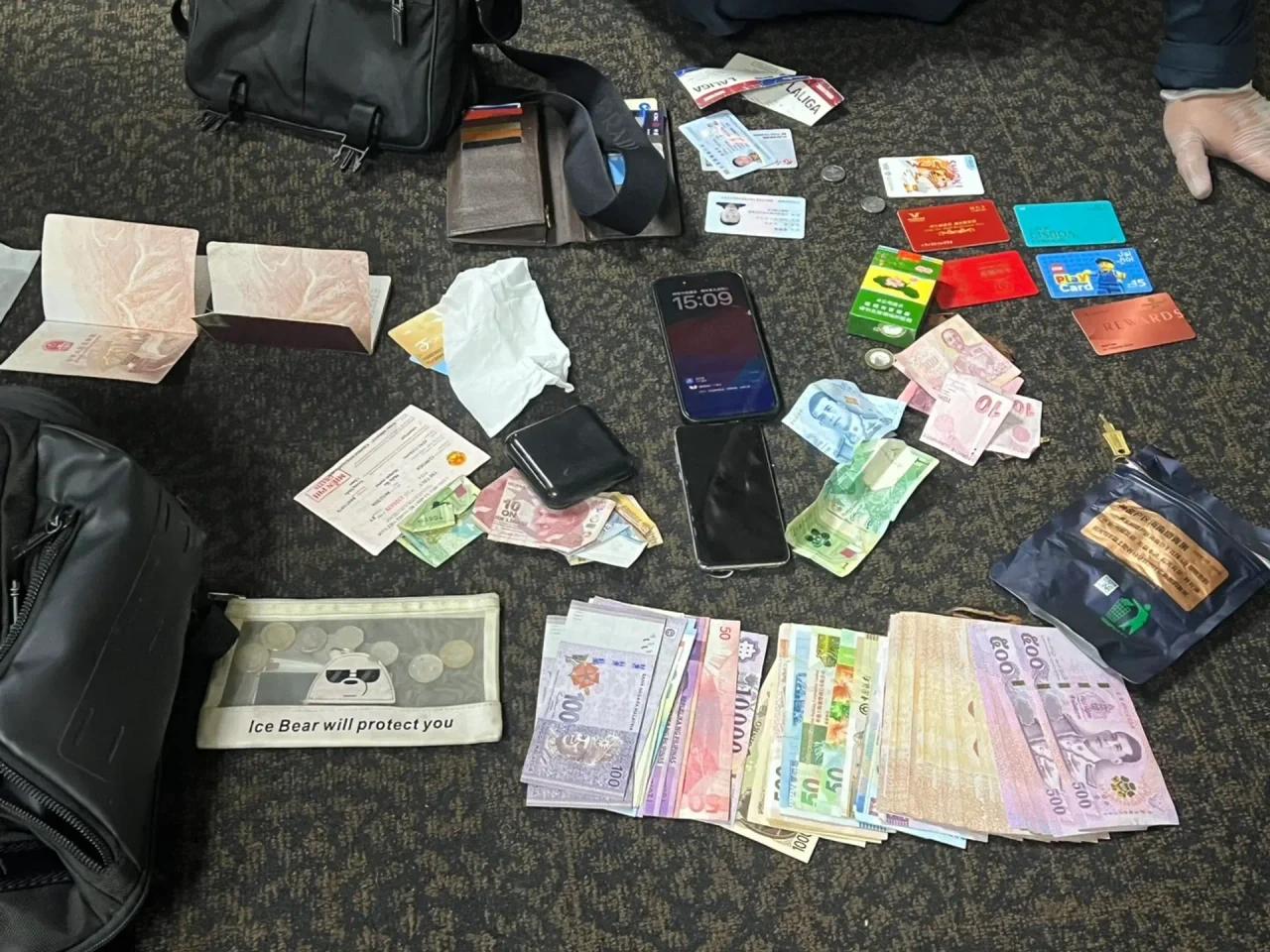 🇹🇭 曼谷廊曼机场抓获一名中国籍“机舱大盗” 涉及数十万泰铢盗刷案
