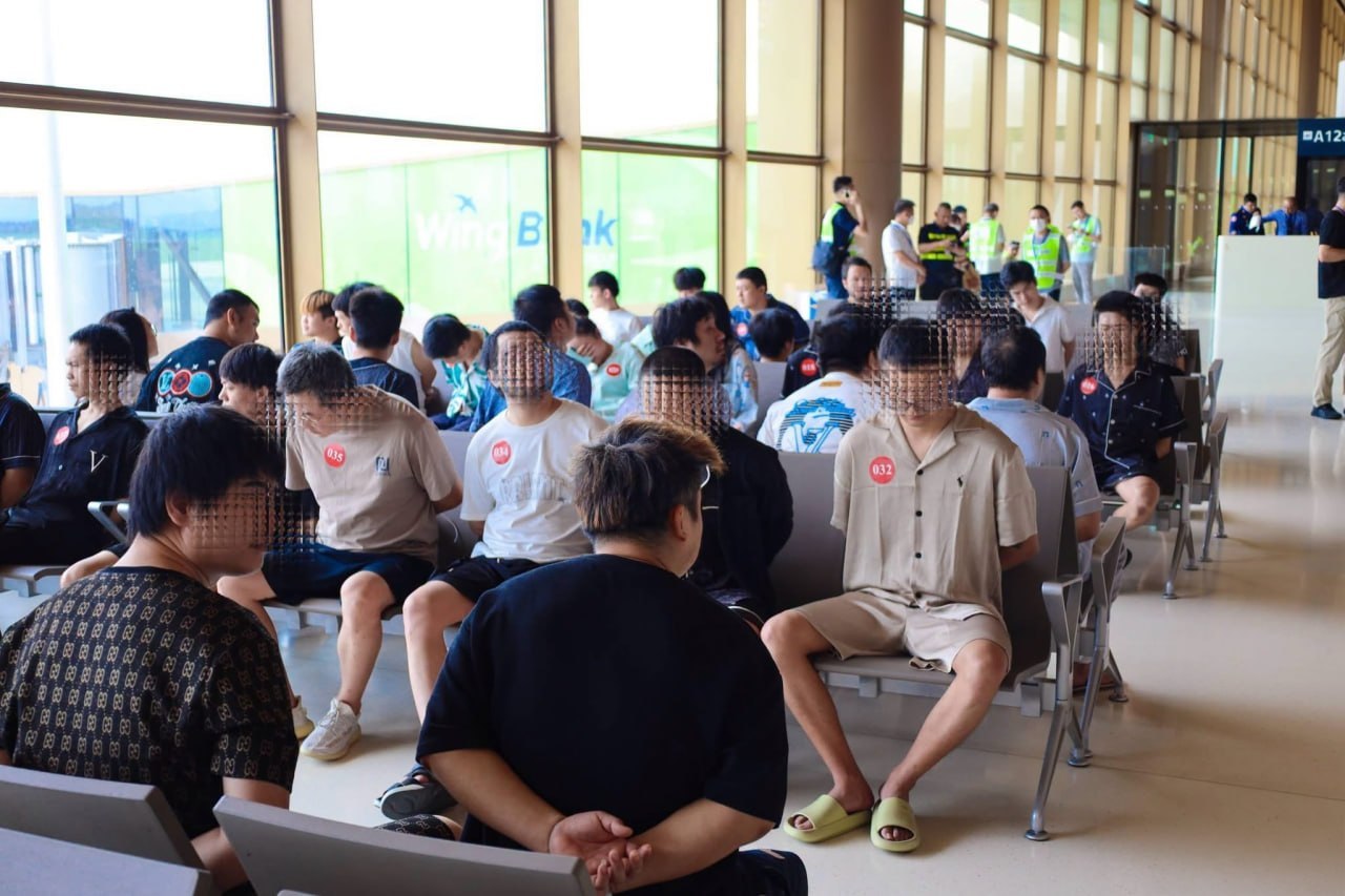 包机回国!柬埔寨遣返90名中国籍人员