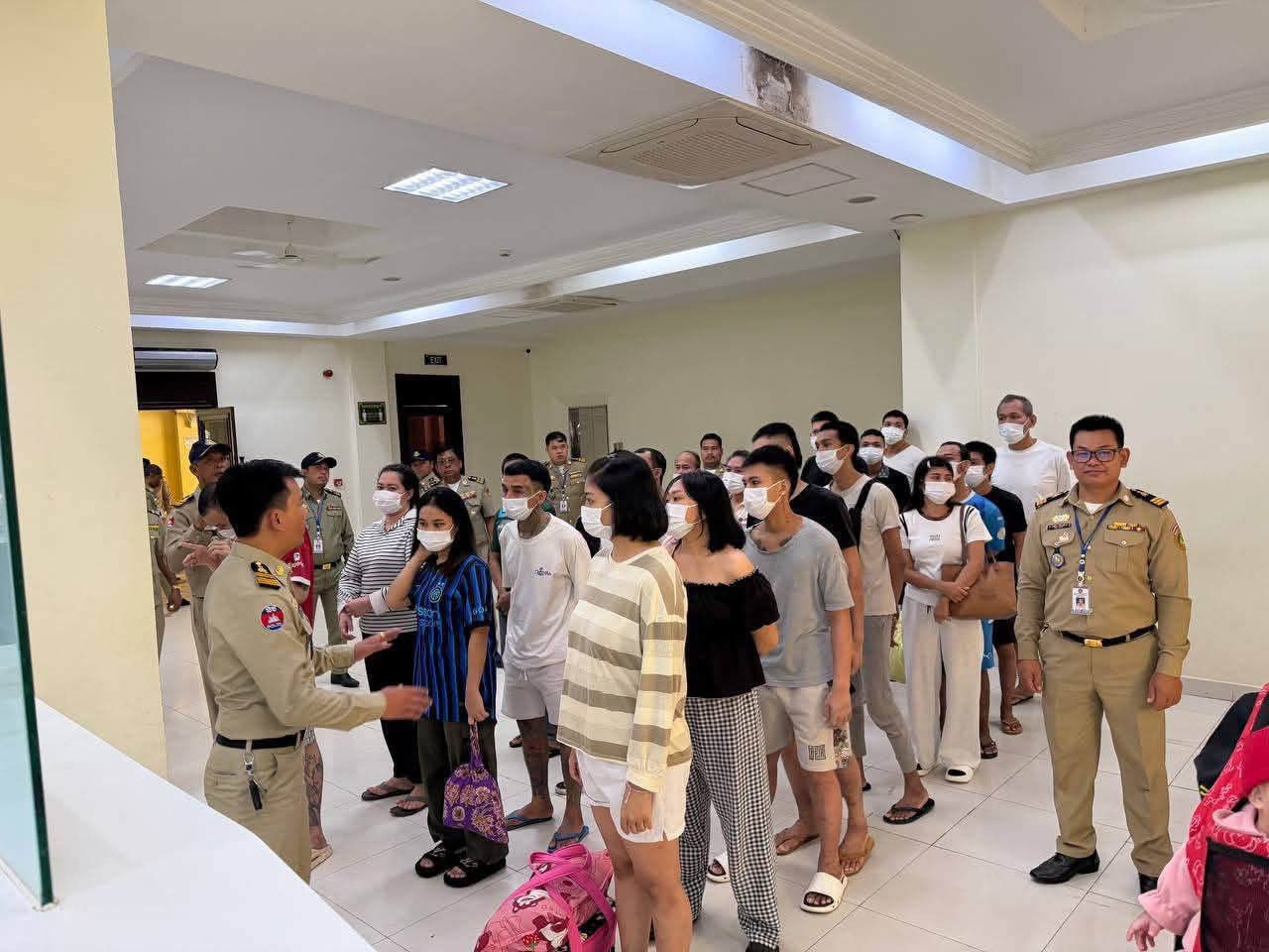 柬埔寨遣返24名泰国人并接收82名劳工