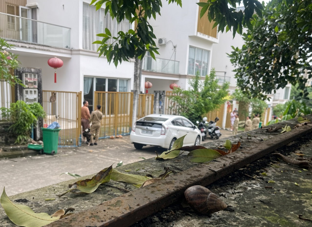西港ob4希尔顿别墅现移民局检查