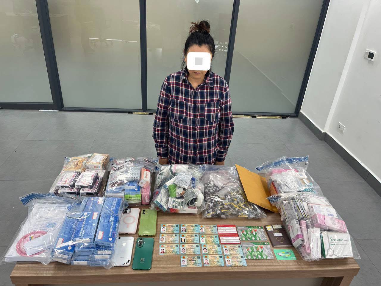 金边警方突查非法代孕窝点 查获5名外国女子