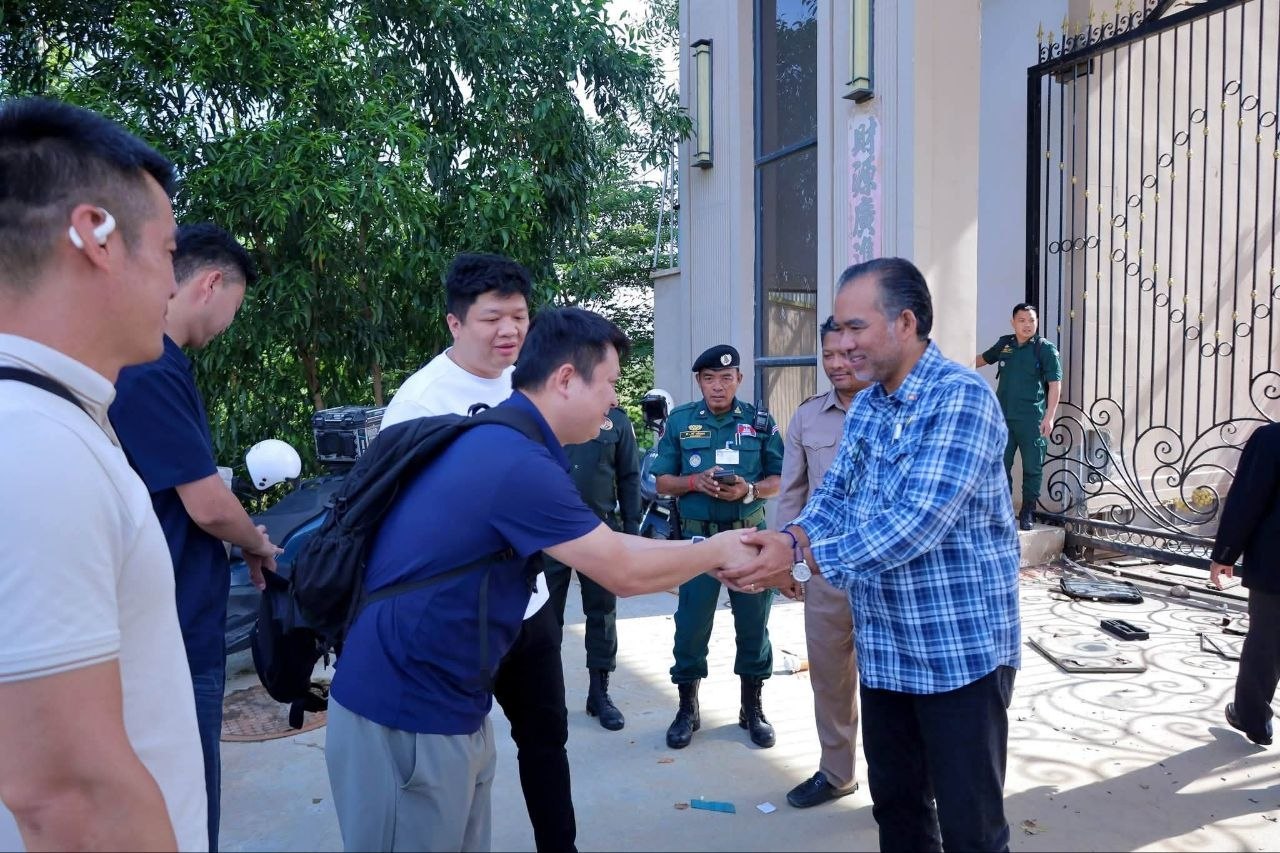 柬埔寨柴桢省巴域市突查赌场及住宅涉诈骗