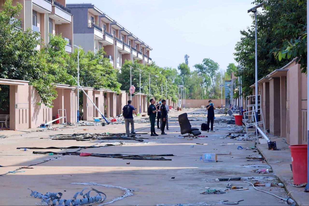 柬埔寨柴桢省巴域市突查赌场及住宅涉诈骗